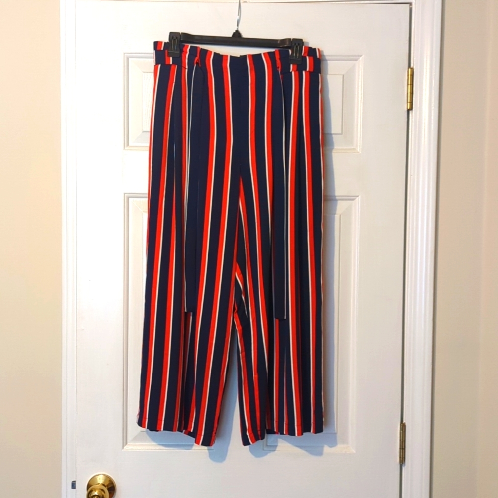 Adrienne Vittadini capris - Red/White/Blue size M